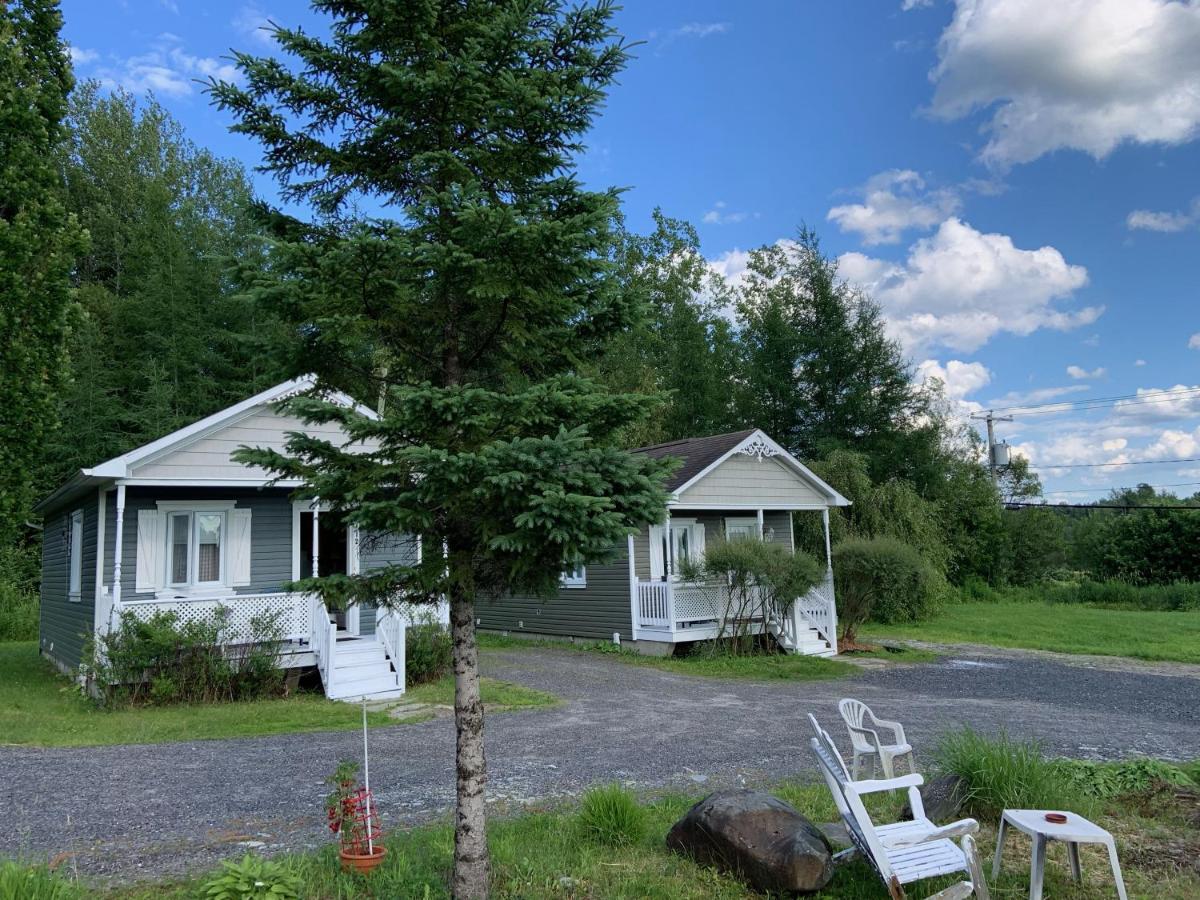 Motel & Chalets --Shefford-Waterloo- Habitation Forest Exteriör bild