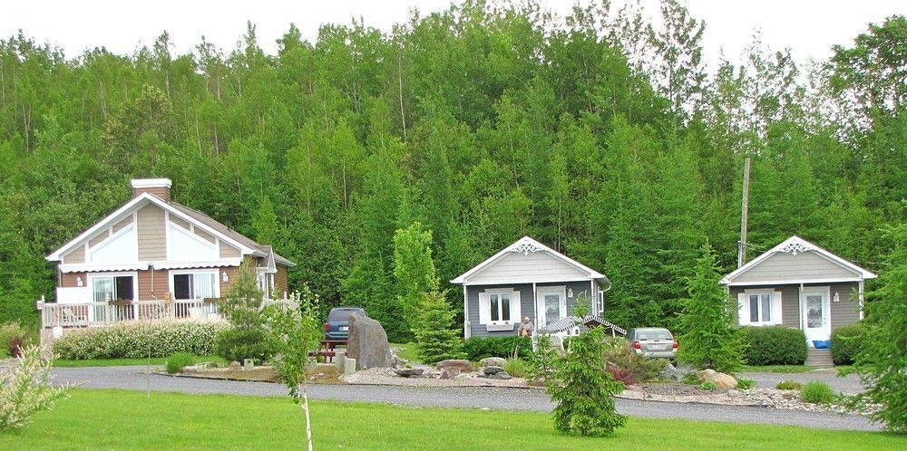 Motel & Chalets --Shefford-Waterloo- Habitation Forest Exteriör bild